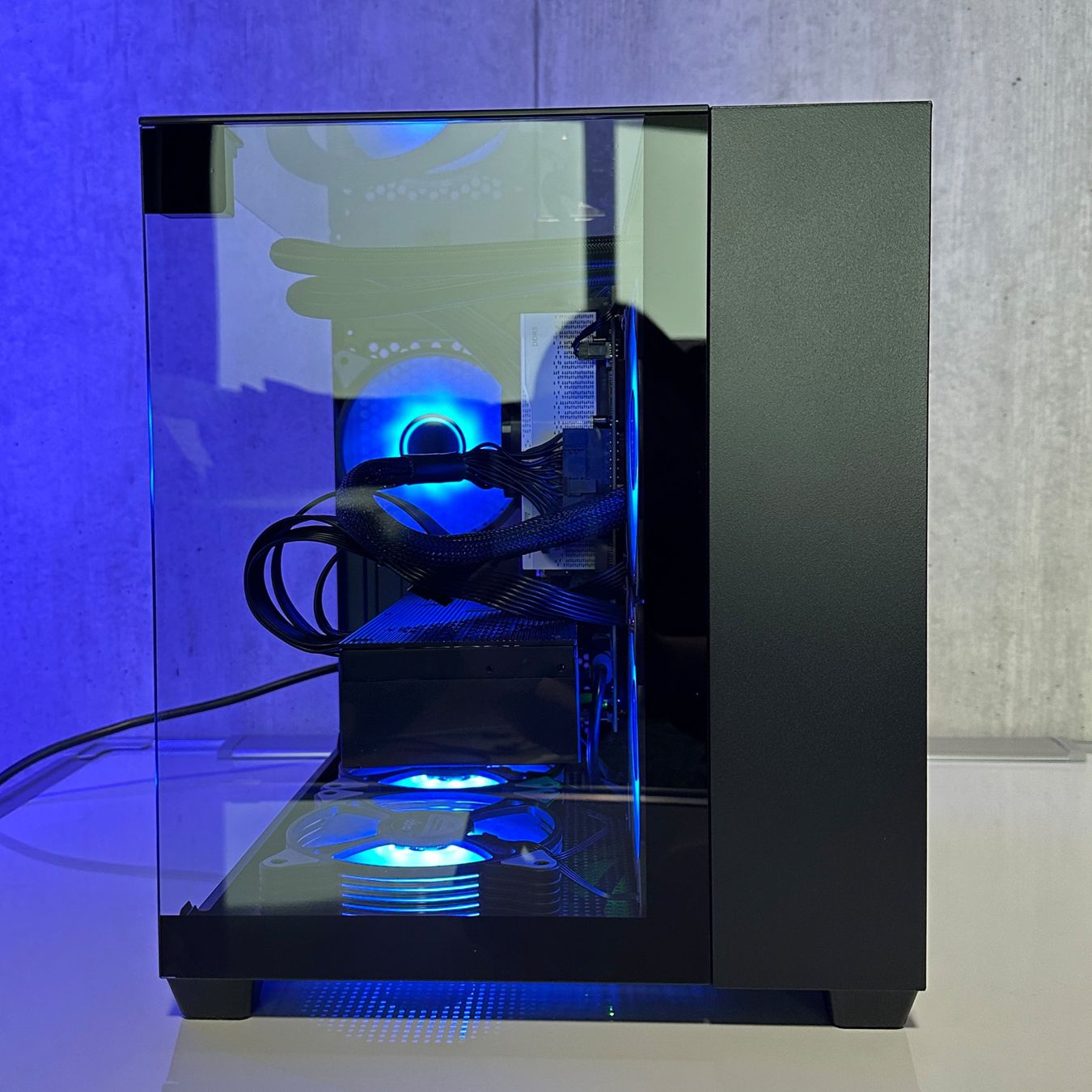Specia Gaming PC – Intel i9 13. Gen, RTX 3080, 32GB DDR5, 2TB SSD, Wasserkühlung